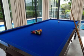 5BDR Ultimate Family Retreat Pool Toys Galore